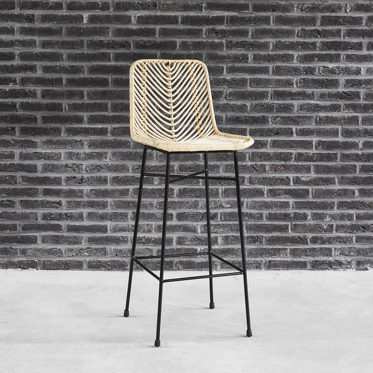 10215-tabouret_de_bar_en_rotin_et_metal-01.jpg