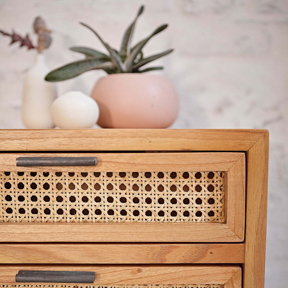 ALBA - Mesita de noche de mindi macizo y rejilla 40 cm