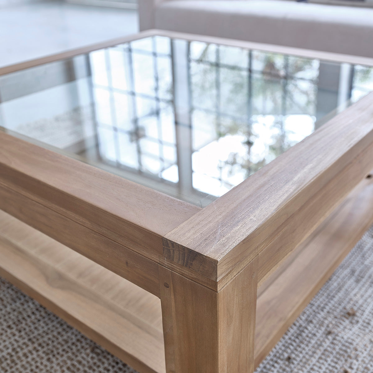 144-table_basse_en_teck_massif_100_cm-05.jpg