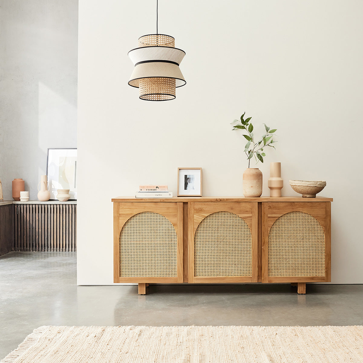 1721-buffet_en_teck_massif_et_cannage_183_cm-01.jpg
