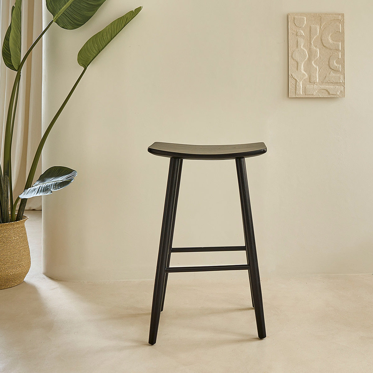 1816-tabouret_de_bar_en_teck_massif_noir_75_cm-01.jpg