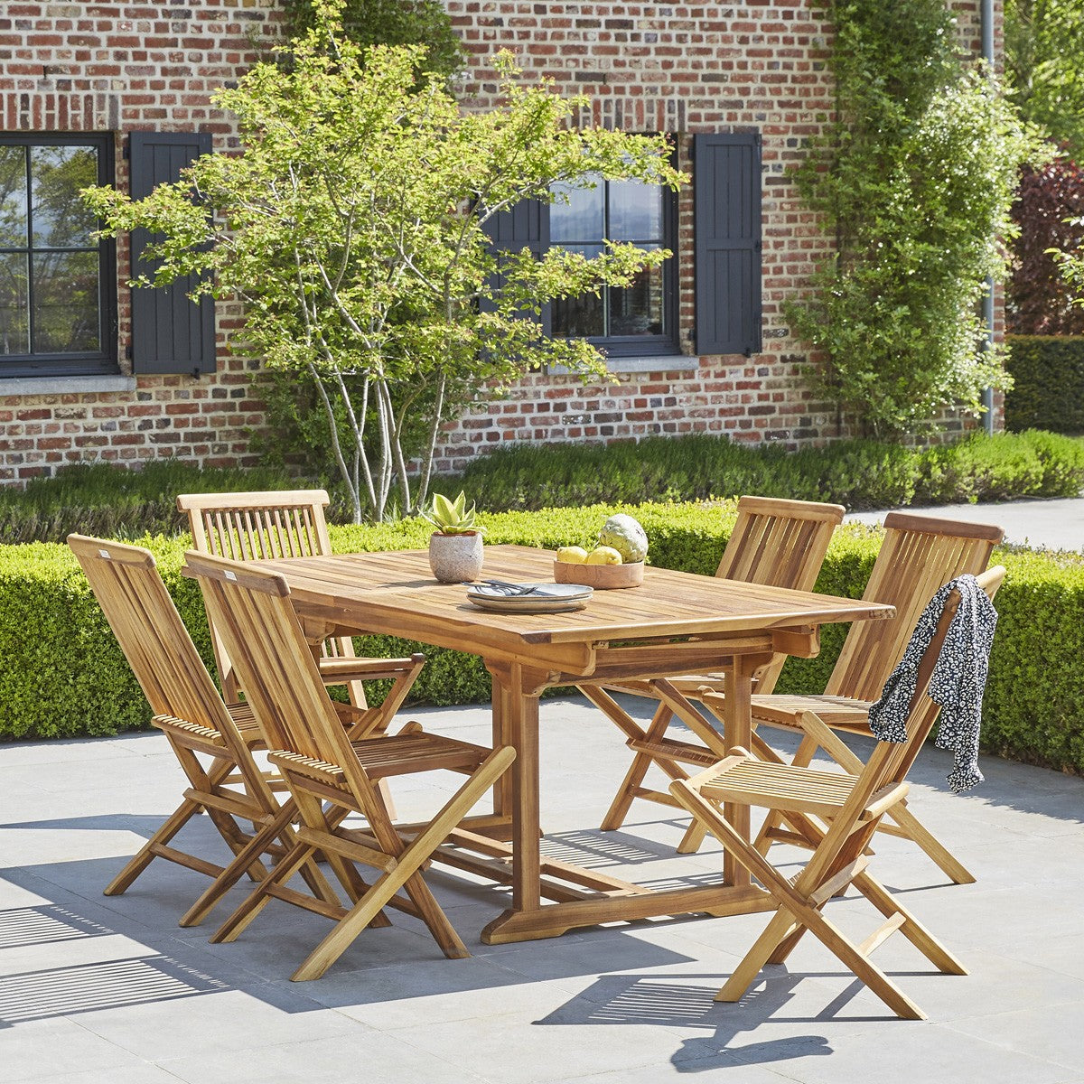 23HANEW-salon_de_jardin_en_teck_huile_massif_8_10_pers-03.jpg