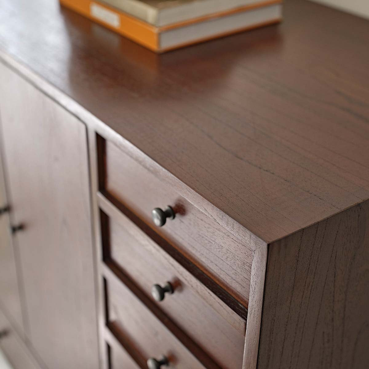 1305-commode_en_mindi_massif_finition_noyer_90_cm-06.jpg