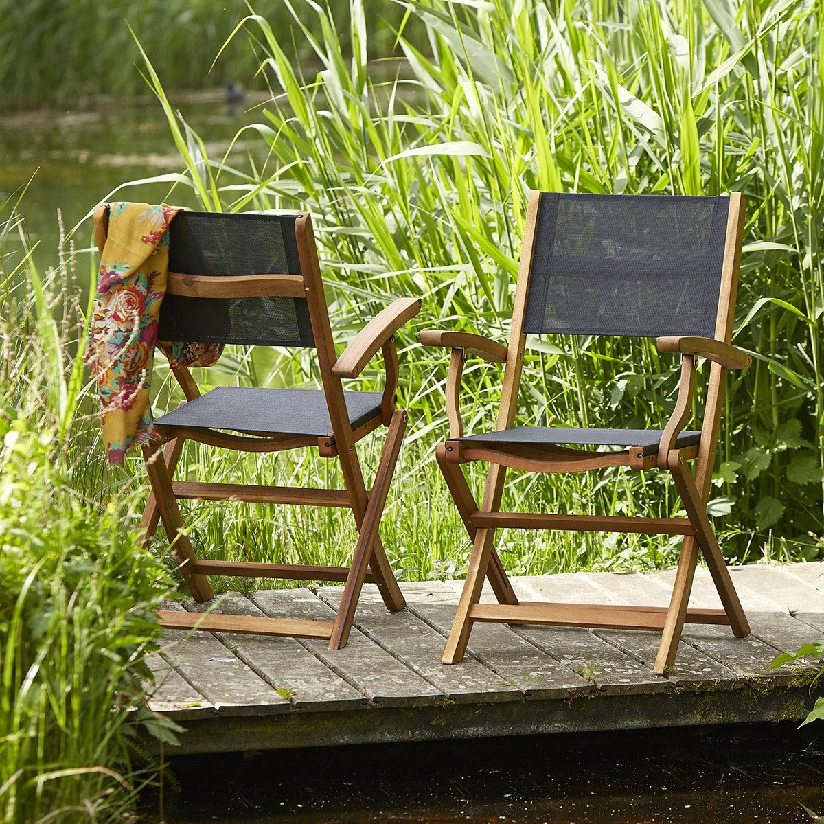 4004B-fauteuil_en_acacia_massif_et_textilene_noir_lot_de_2-01.jpg
