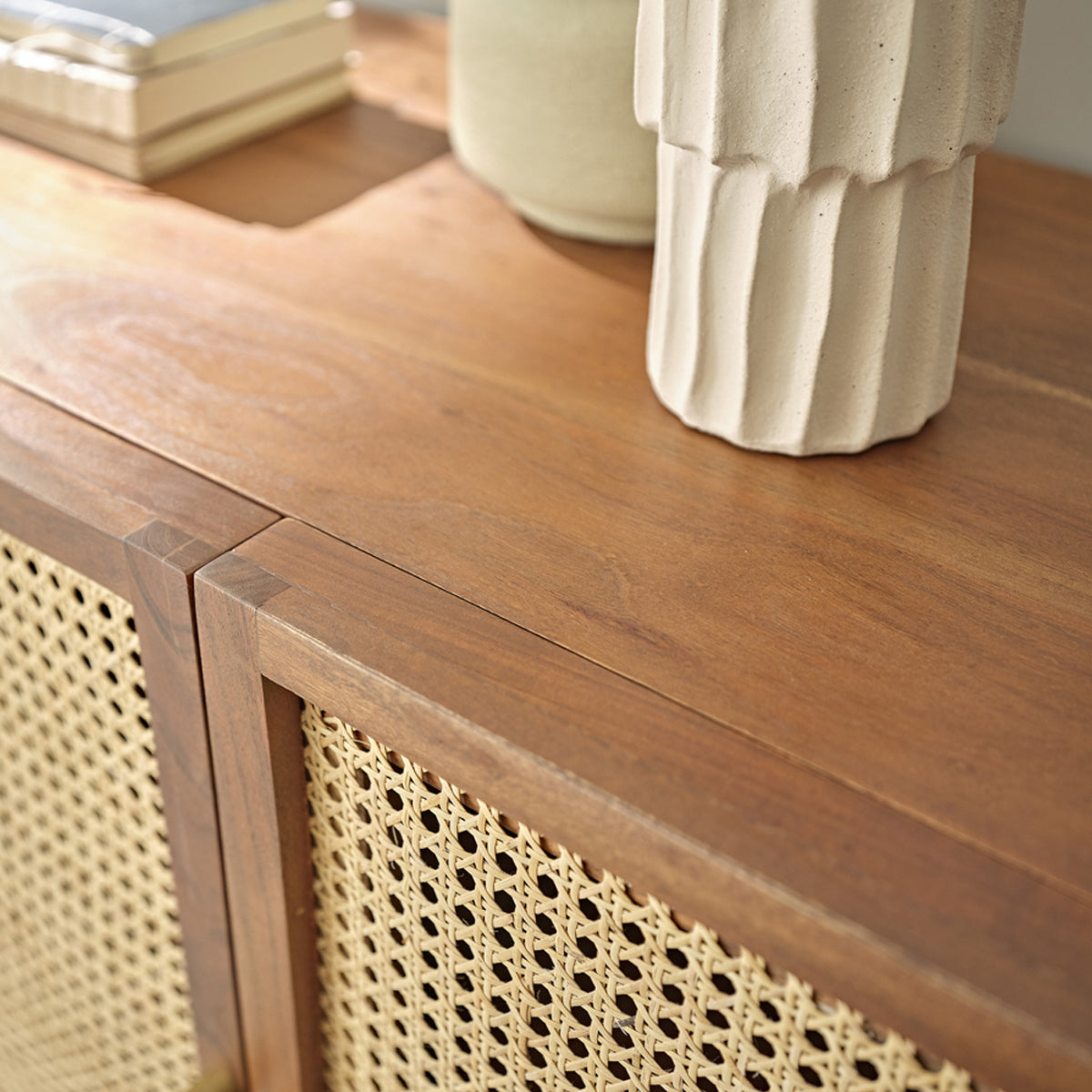 LEONTINE - Cómoda de acacia maciza acabado nogal y rejilla 120 cm