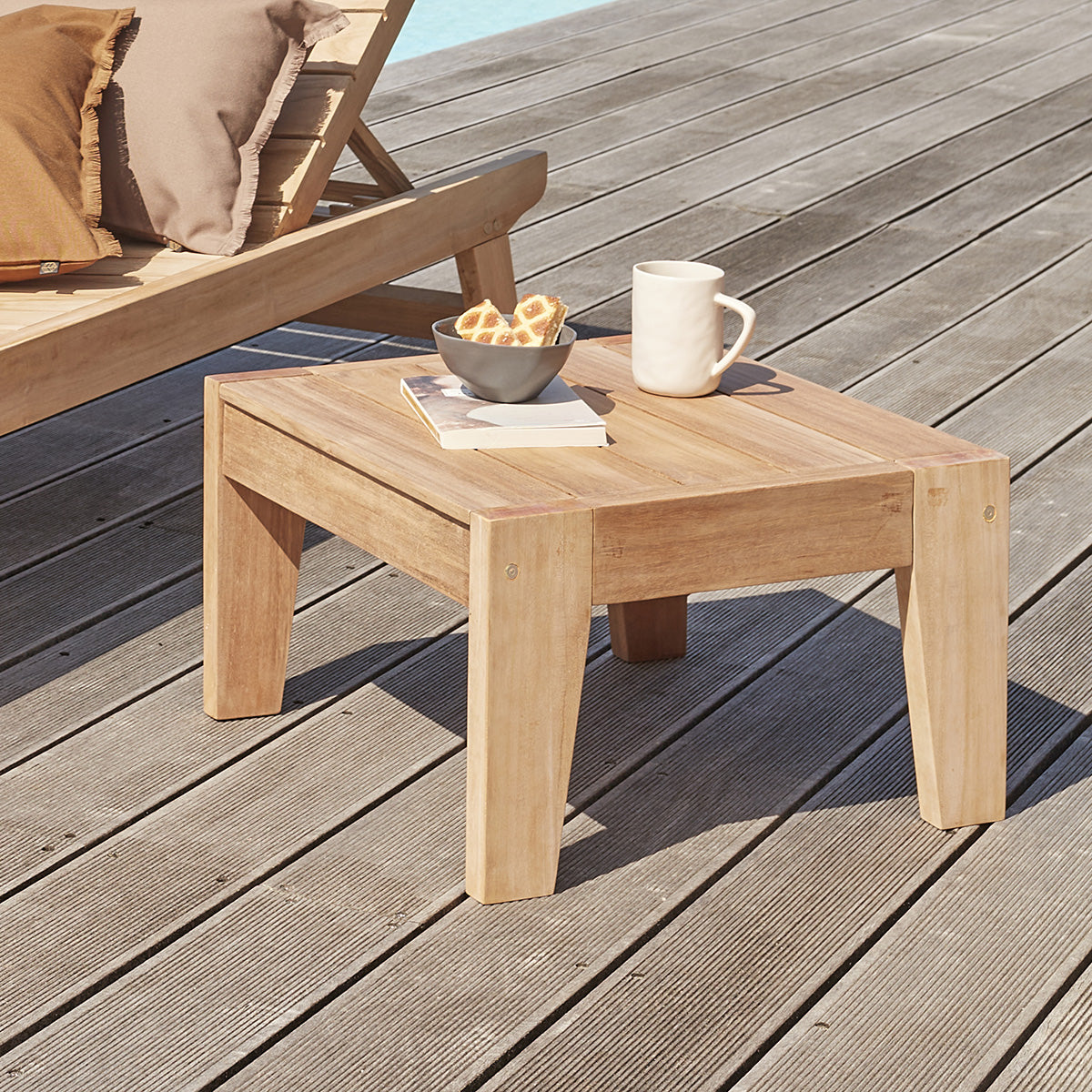 54-table_basse_de_jardin_en_teck_massif-01.jpg