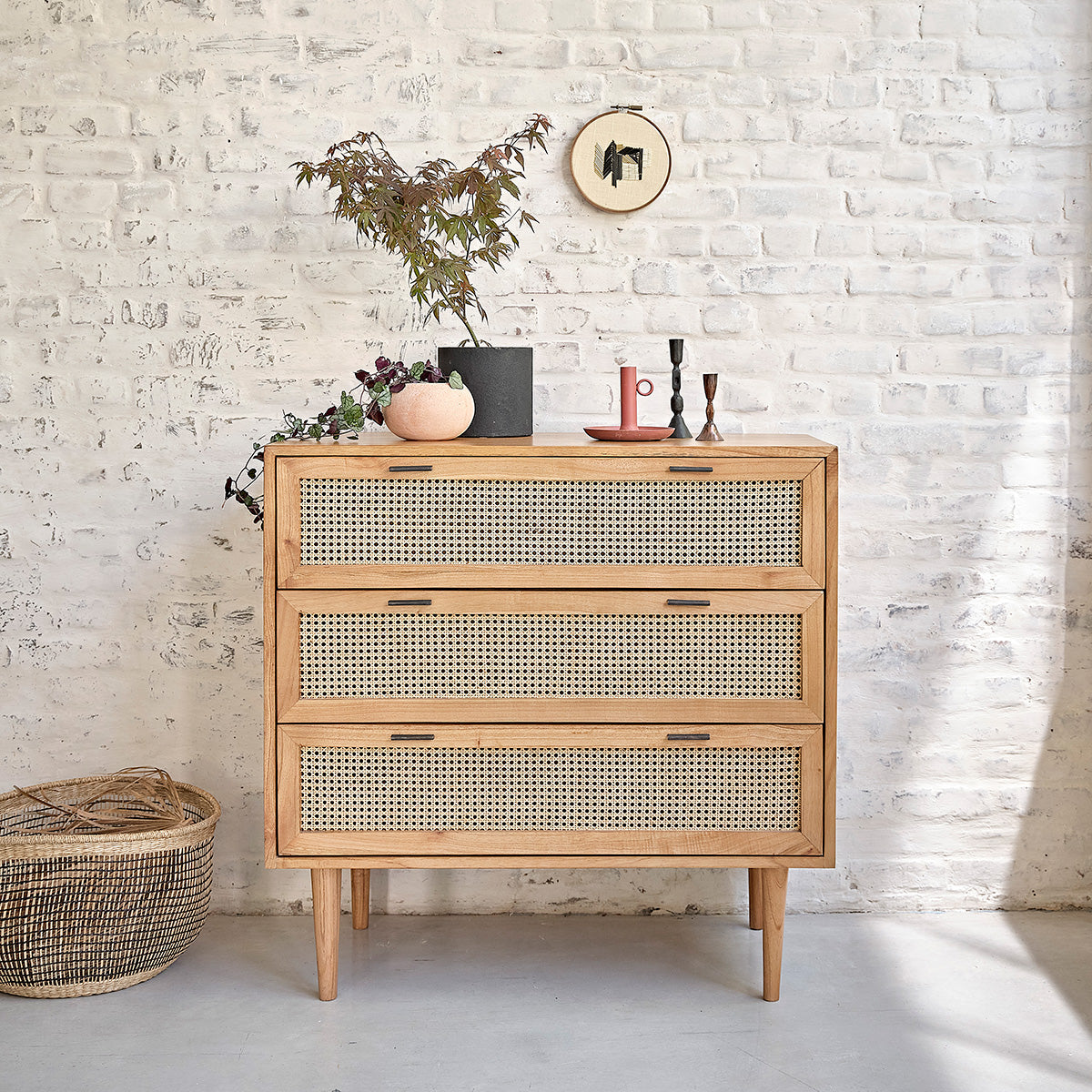 1313-commode_en_mindi_massif_et_cannage_100_cm-01.jpg