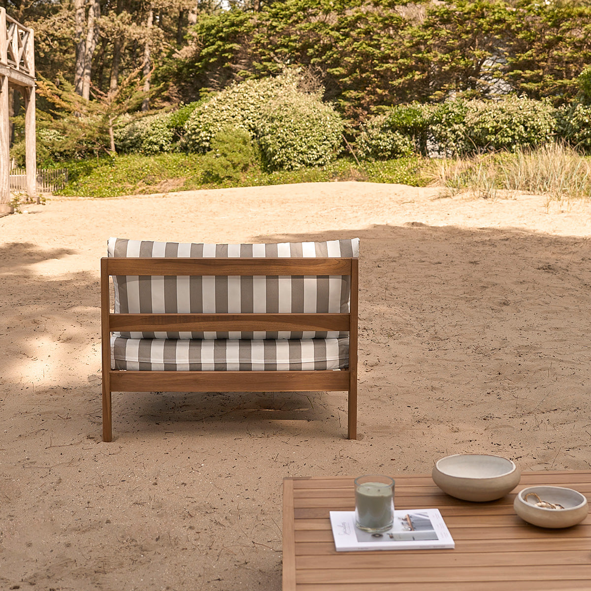 72-fauteuil_de_jardin_en_teck_massif_raye-03.jpg