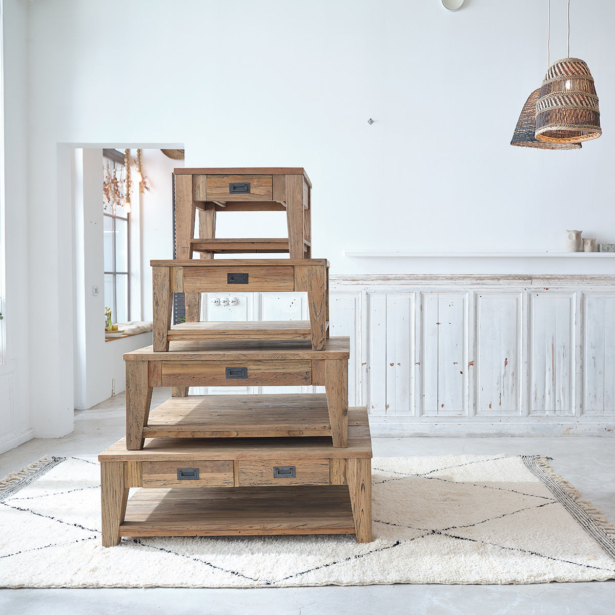 921-table_basse_en_teck_massif_recycle_60_cm-06.jpg