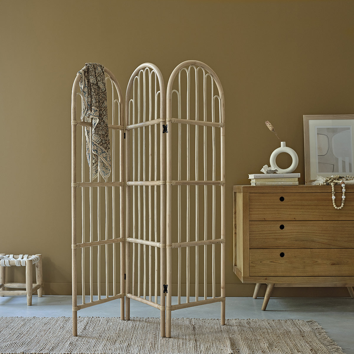 1712-paravent_en_rotin_ajoure-01.jpg