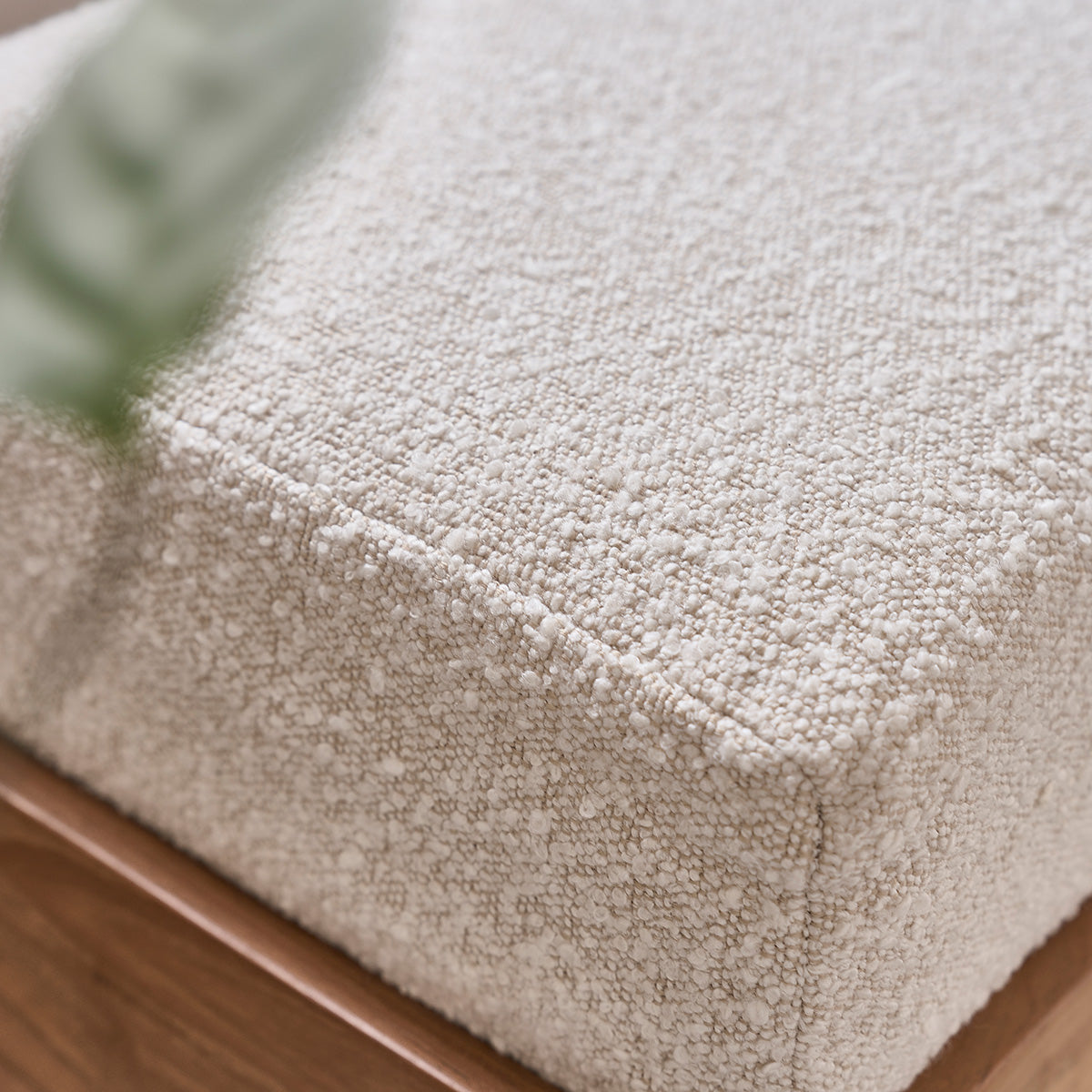 BAN0002-banc_en_teck_massif_et_tissu_bouclette_100_cm-05.jpg