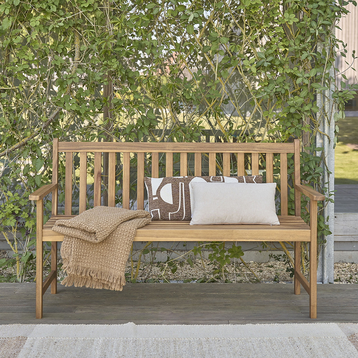 BDJ0005-banc_de_jardin_en_acacia_massif_150_cm-01.jpg