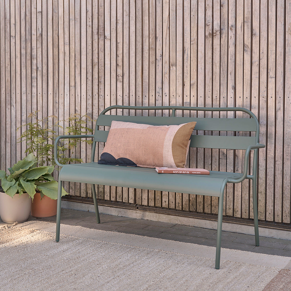 BDJ0006-banc_en_aluminium_vert_118_cm-01.jpg