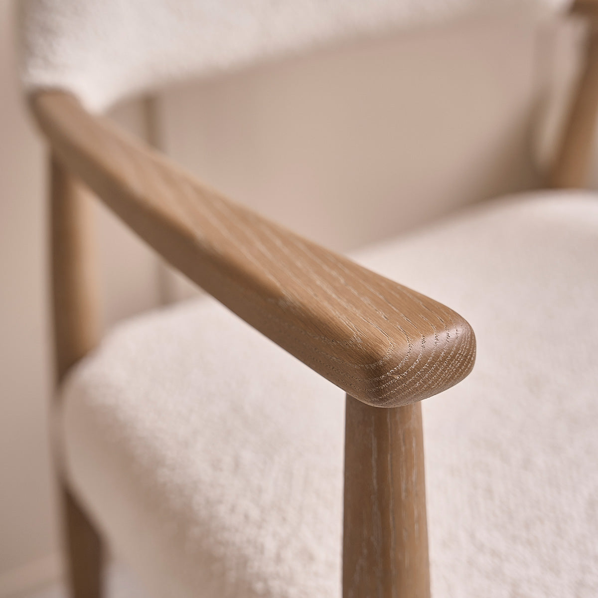 LUISA - Silla de roble macizo y tejido bouclette