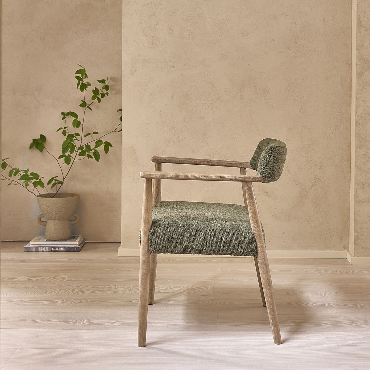 LUISA - Lote de 2 sillas de roble con tela bouclette caqui