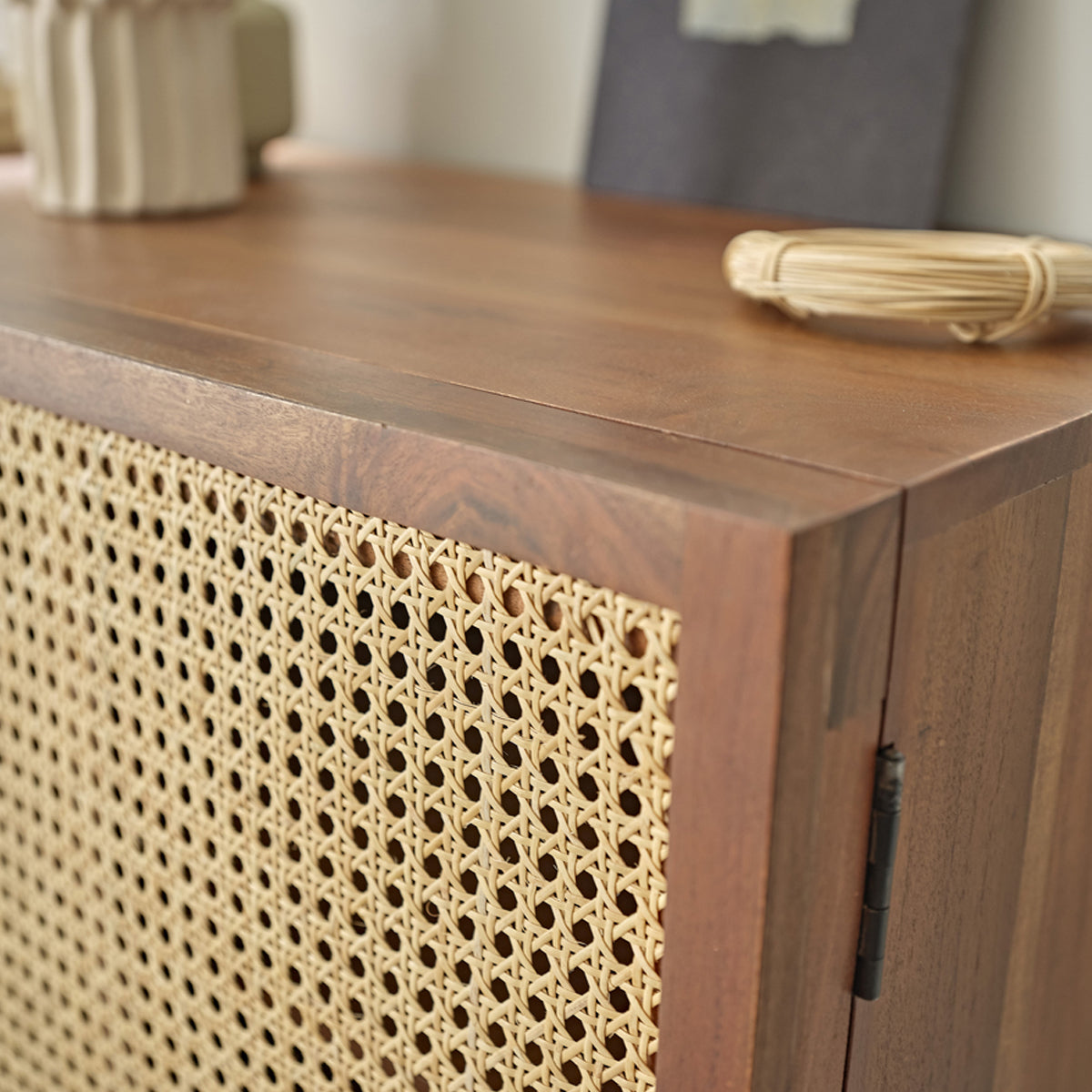 LEONTINE - Cómoda de acacia maciza acabado nogal y rejilla 120 cm