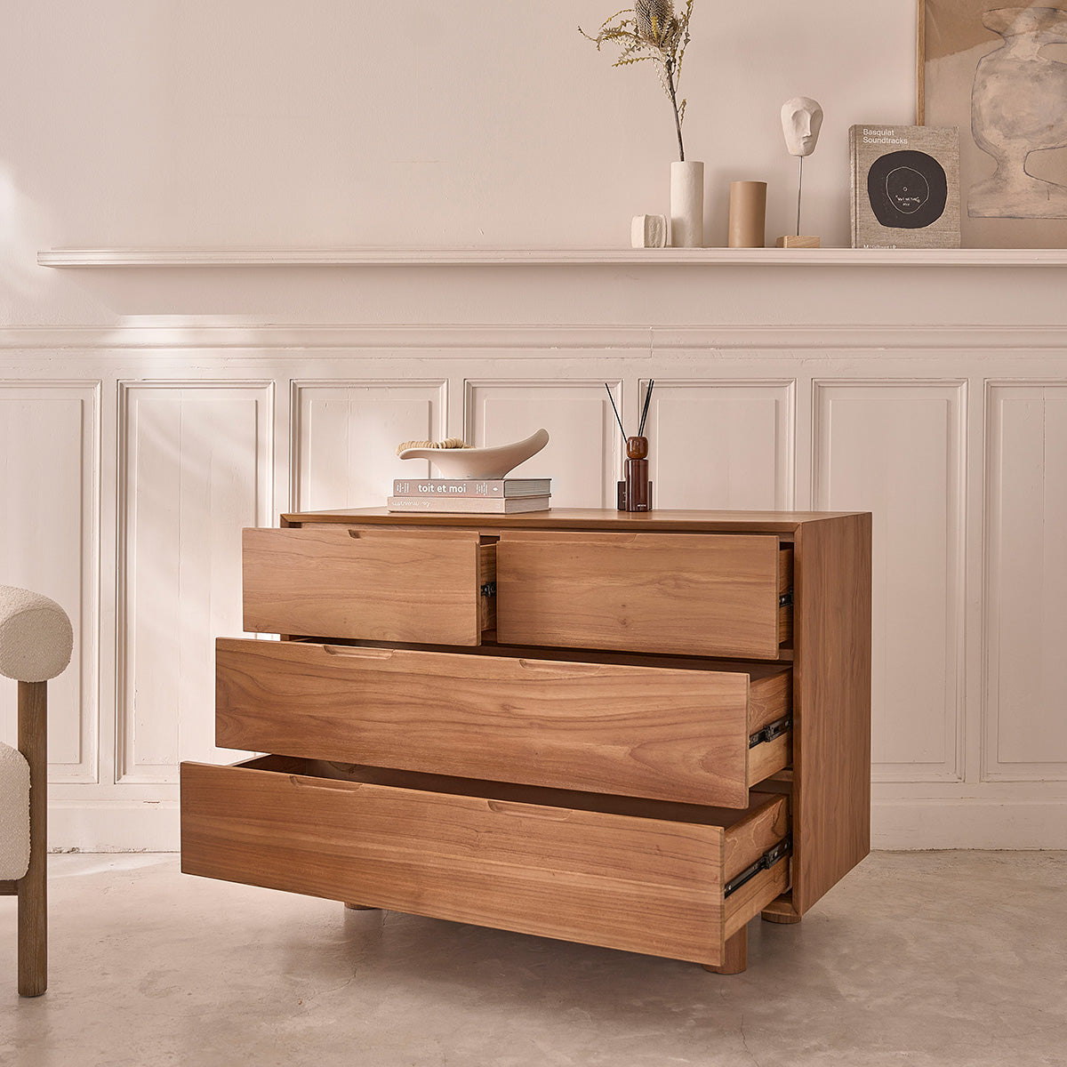 COM0002-commode_en_teck_massif_110_cm-04.jpg