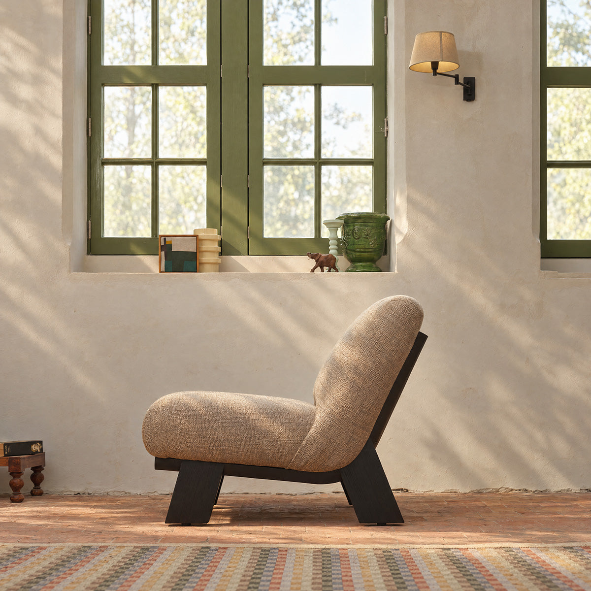 FAU0020-fauteuil_en_mindi_massif_noir_et_tissu_grege_chine-03.jpg