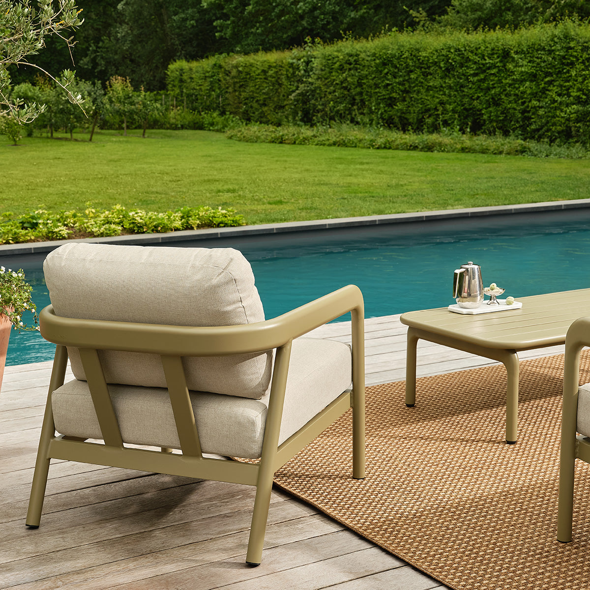 SBJ0002-salon_de_jardin_bas_en_aluminium-05.jpg