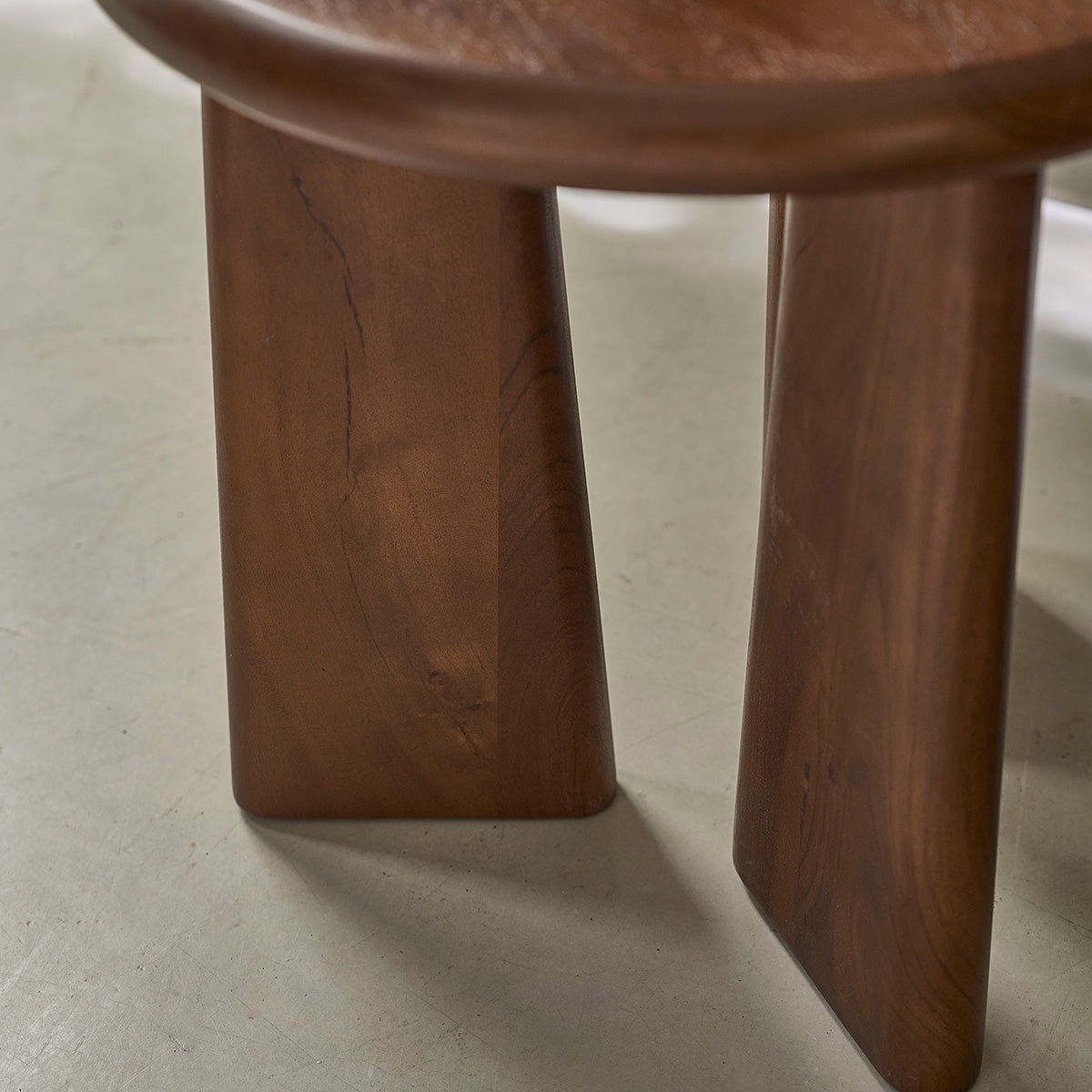 TAA0007-table_dappoint_en_bois_dacacia_ronde-04.jpg