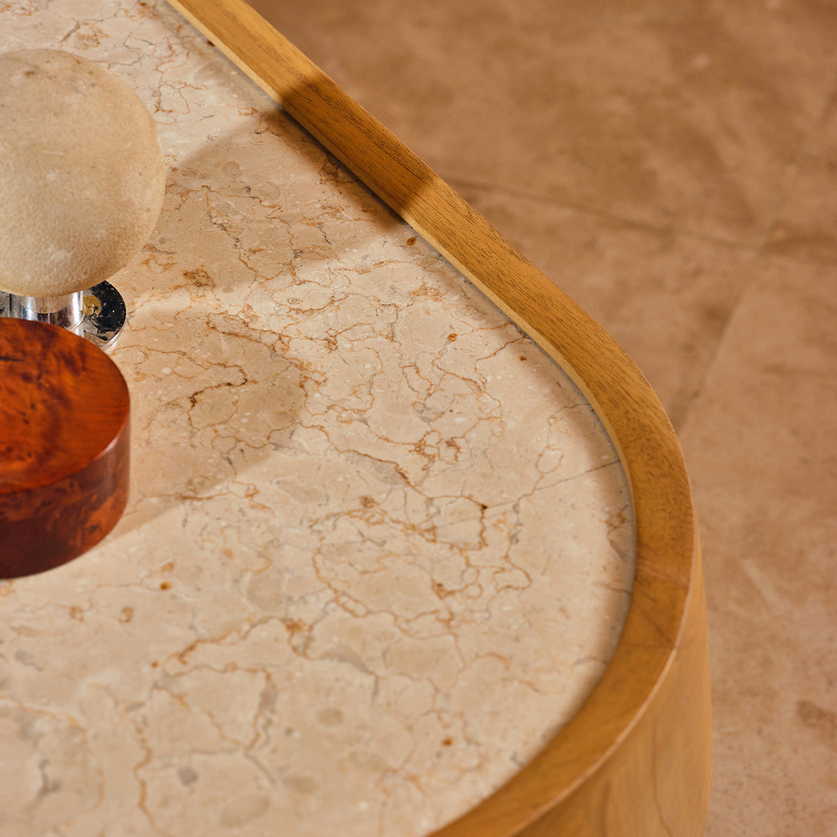 TBB0013-table_basse_en_mindi_naturel_et_marbre_115_cm-06.jpg