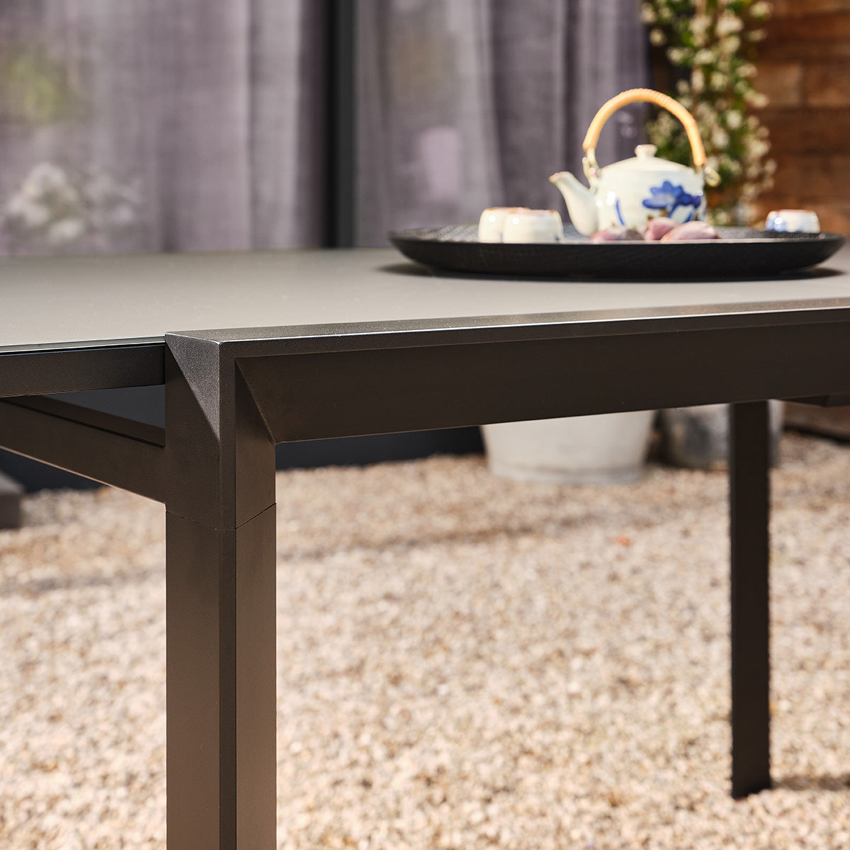 TDJ0011-table_de_jardin_en_aluminium_et_verre_extensible_noir_6_10_pers-05.jpg