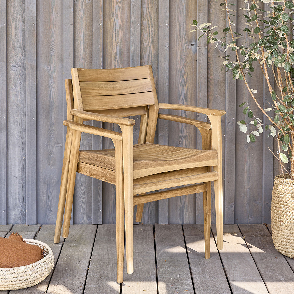 18-fauteuil_de_jardin_en_teck_massif-05.jpg