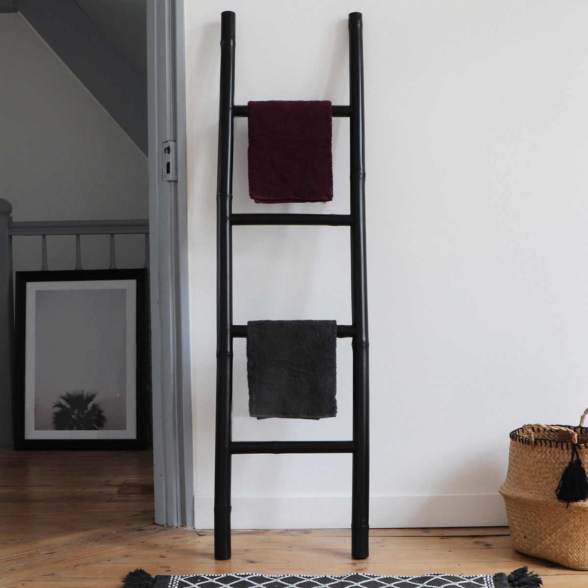 CLARA - Toallero escalera de bambú negro