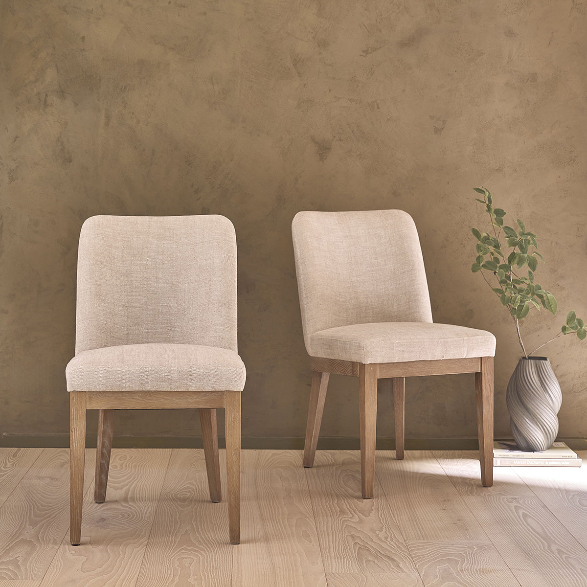 MARGOT - Silla de roble macizo y lino
