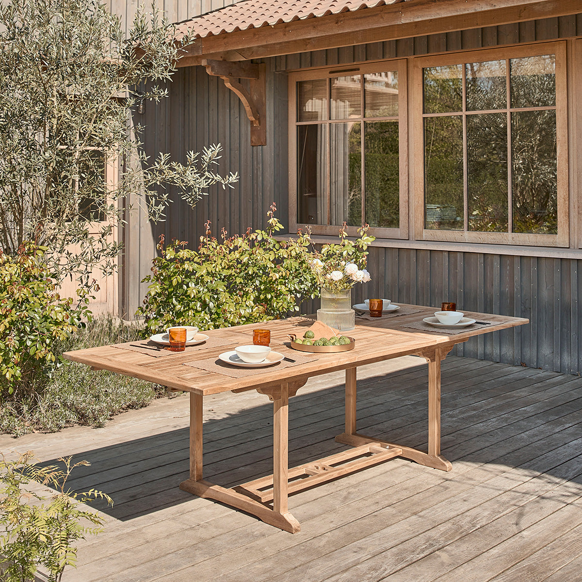 MALTE - Salón de exterior extensible de teca maciza para 8/10 pers.