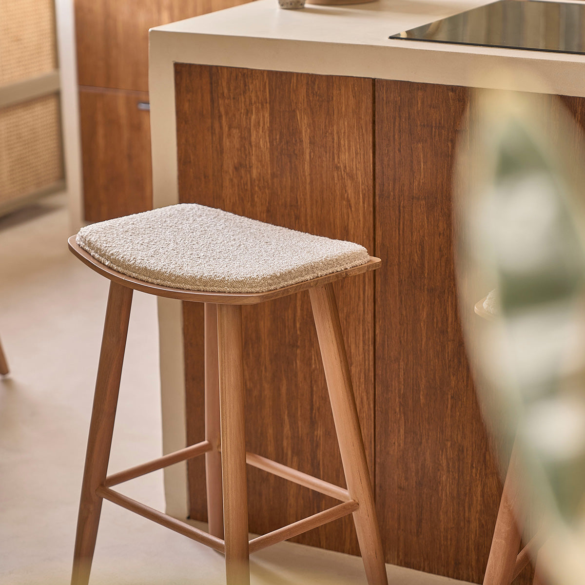 AMBRE - Taburete de teca maciza, asiento de bouclette 75 cm