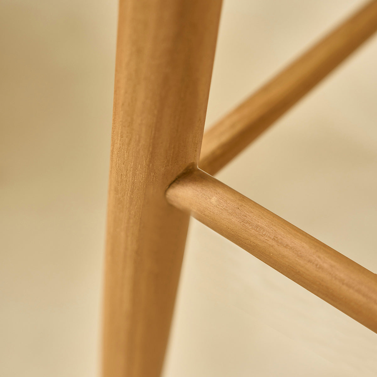 AMBRE - Juego de 2 taburetes de teca maciza de 75 cm