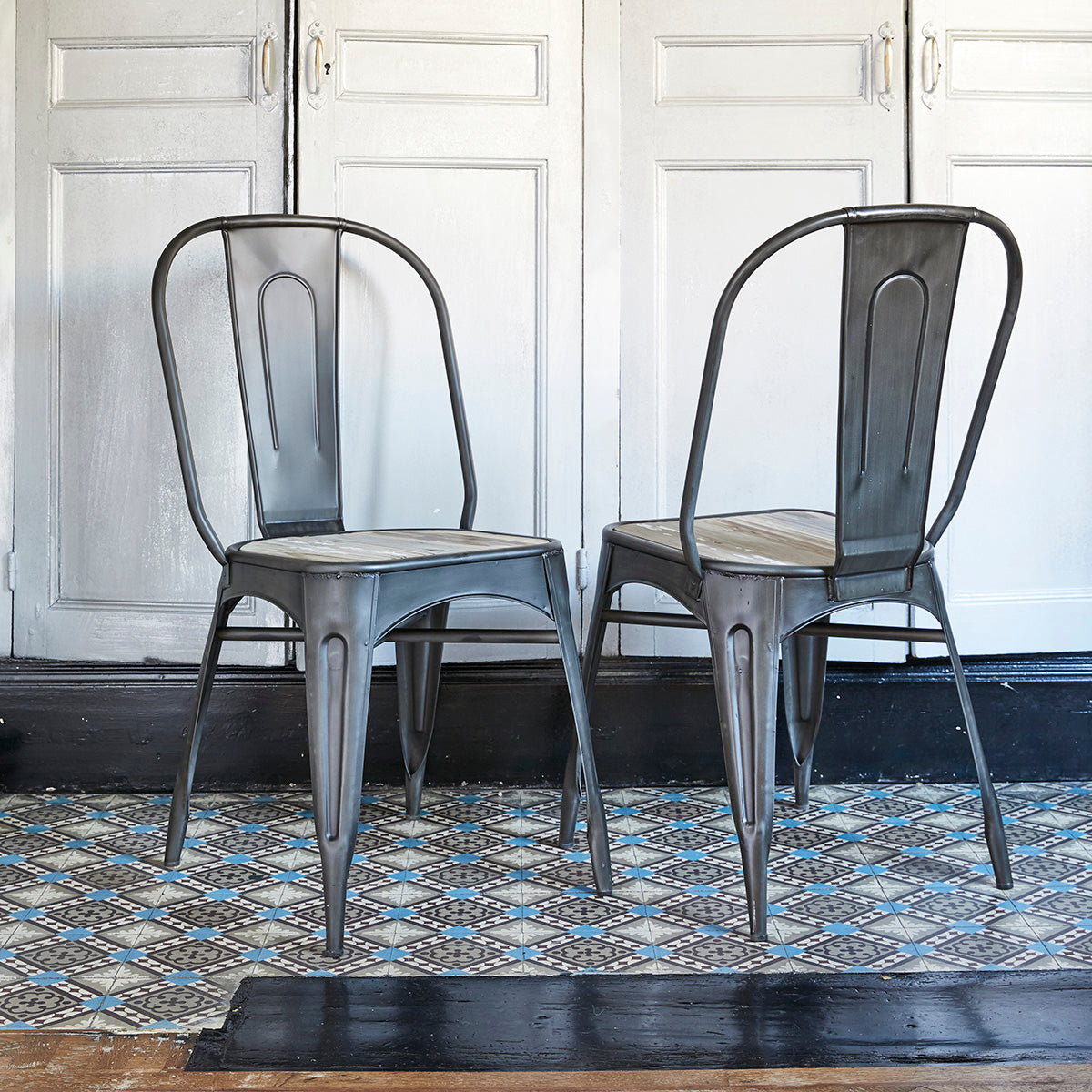 INDUS - Silla de madera reciclada maciza y metal