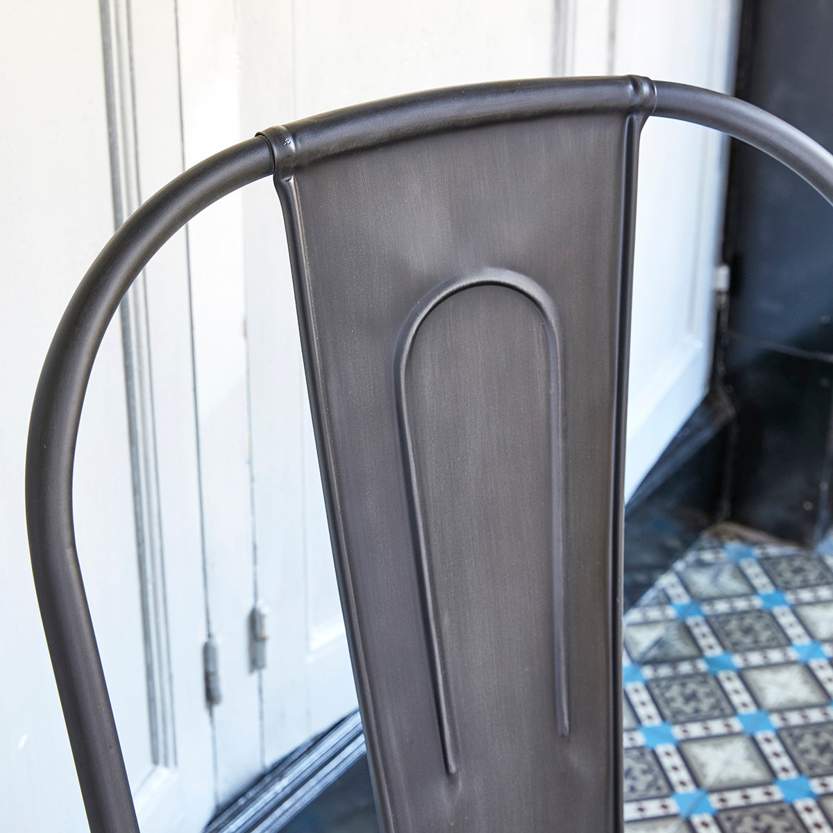 INDUS - Silla de madera reciclada maciza y metal