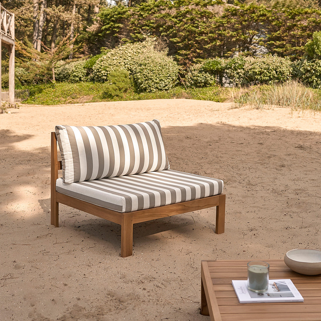 PALMA - Sillón de exterior de teca maciza a rayas