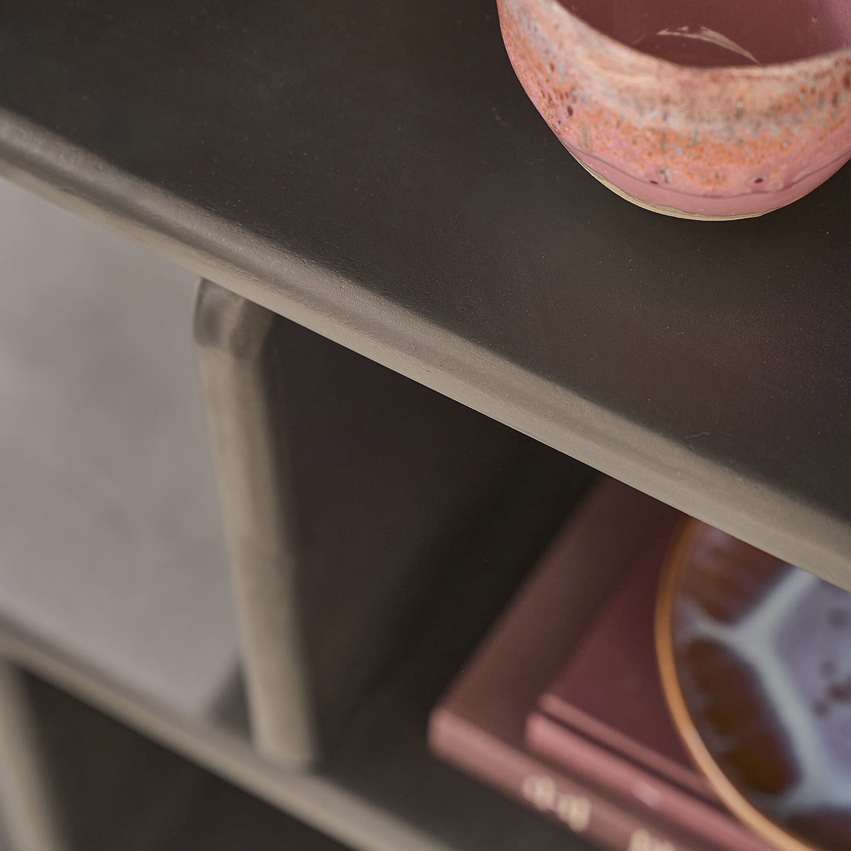 CLEO - Librería de madera maciza de mango negro, 106 cm