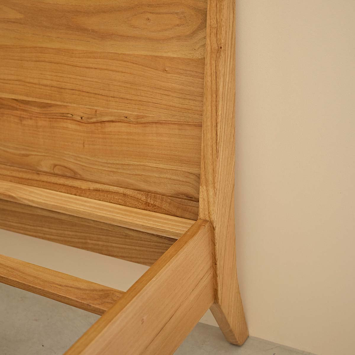 PIA - Cama de mindi macizo 160 cm con somier