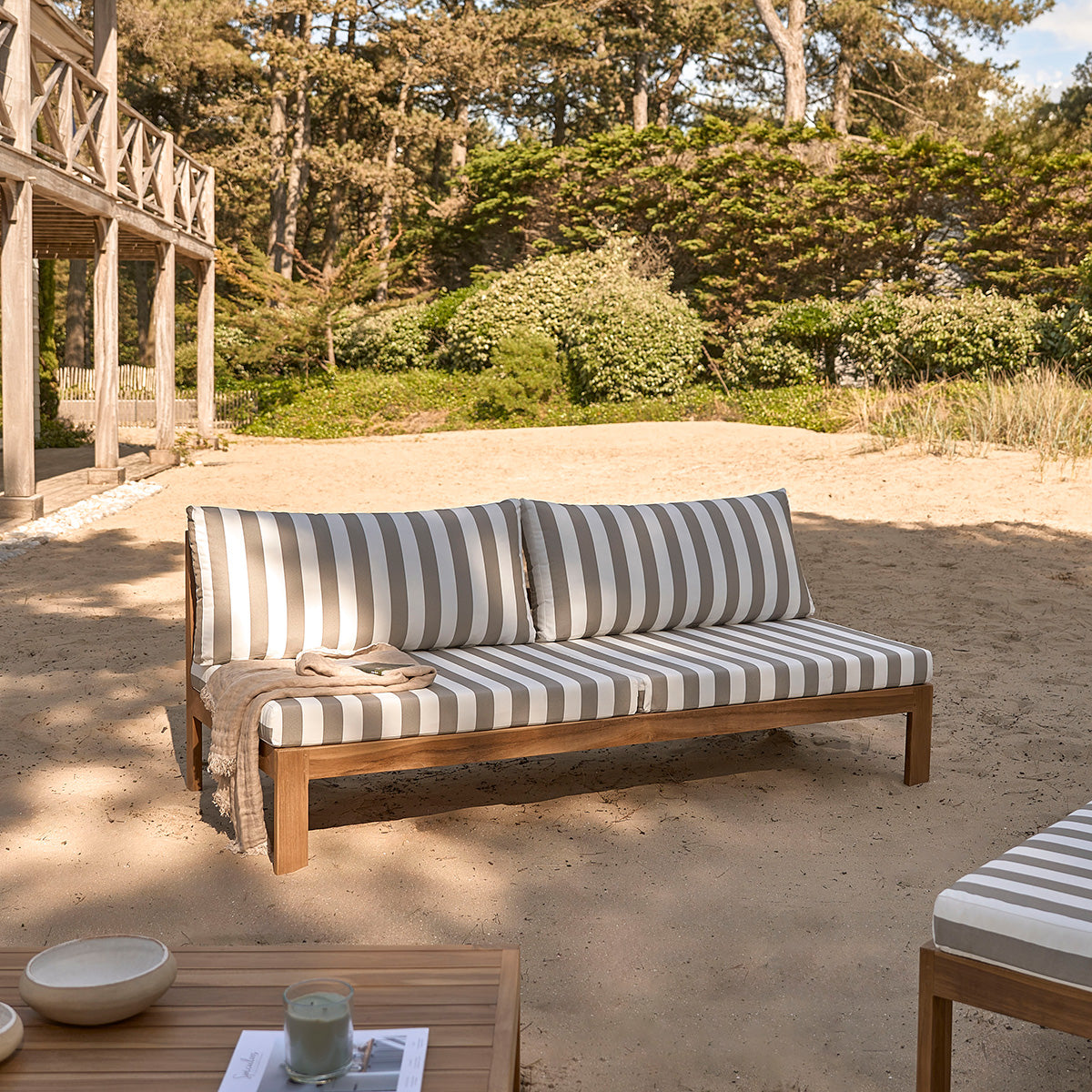 PALMA - Salón de exterior de teca maciza a rayas