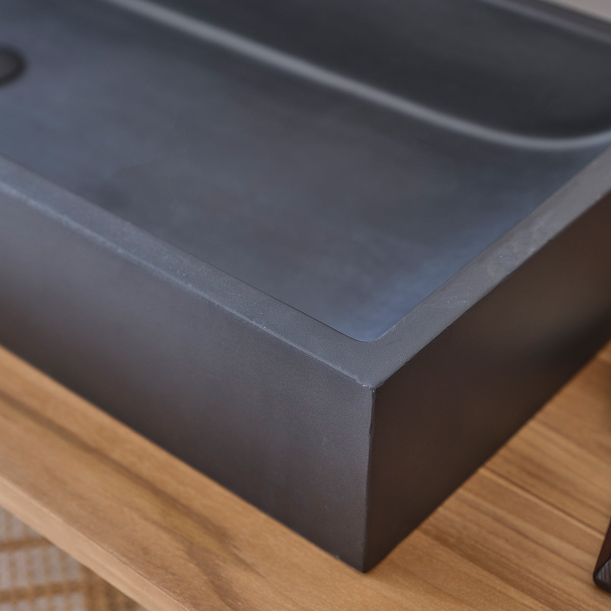 Lavabo de hormigón negro 100x37 cm