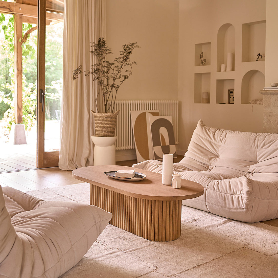 COLINE - Mesa baja de teca maciza de 120 cm