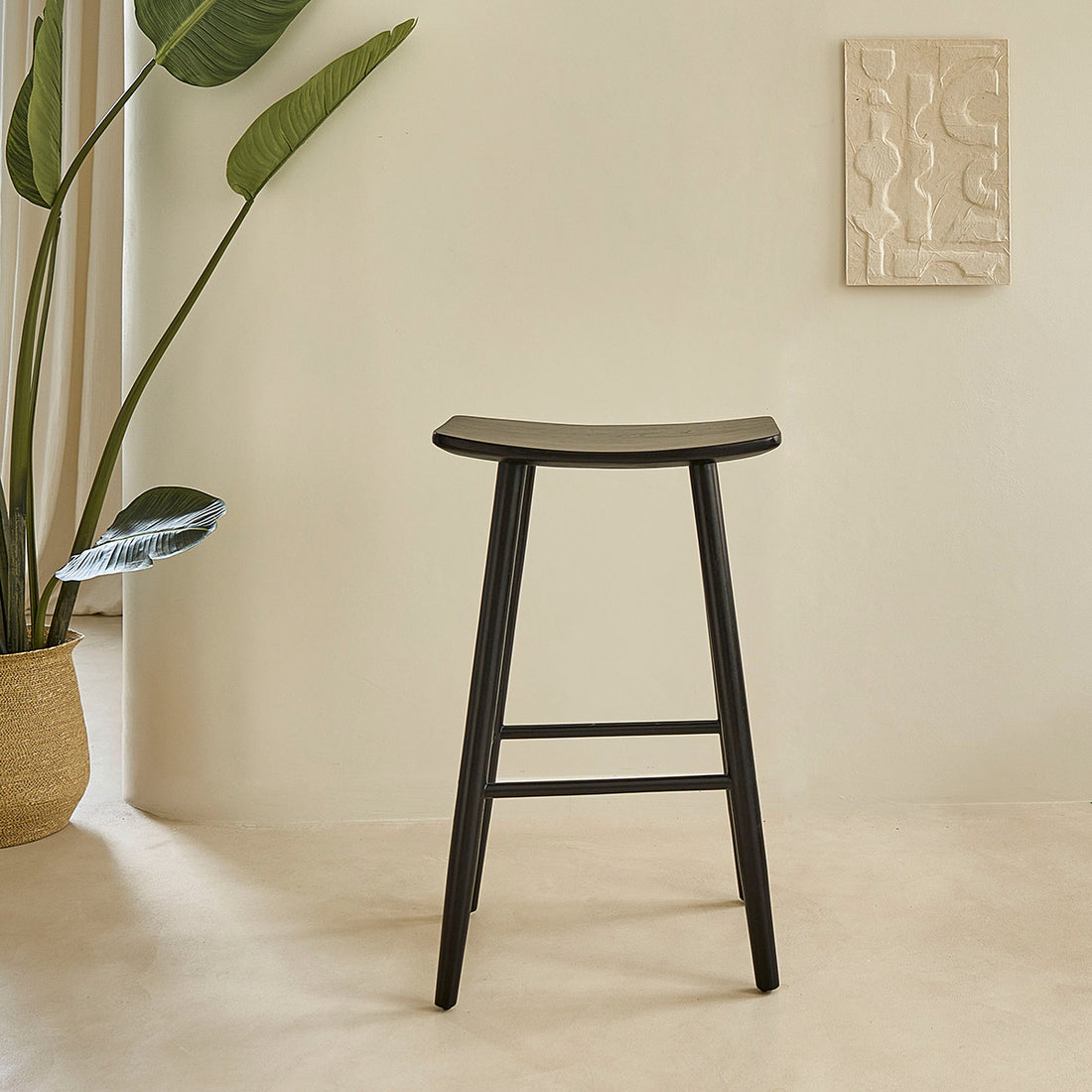 AMBRE - Taburete de teca maciza negra de 75 cm