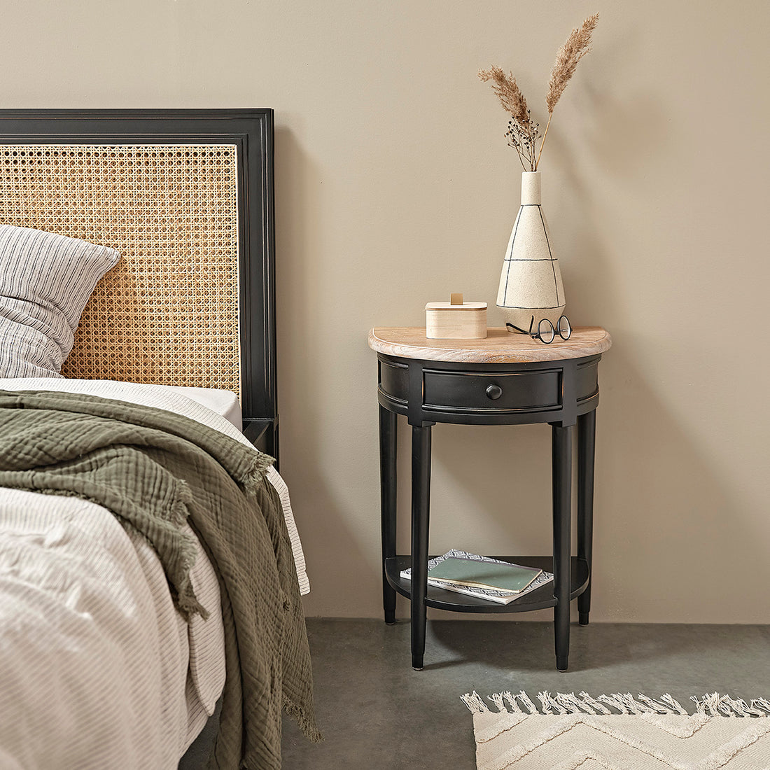 SOHO - Mesita de noche de caoba maciza