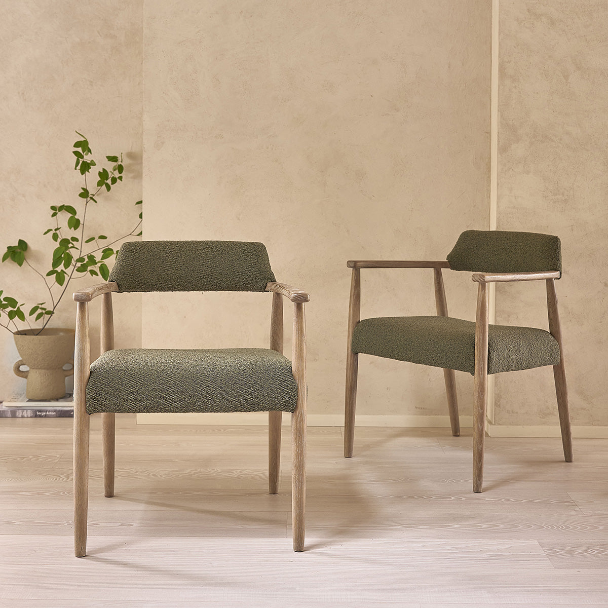 LUISA - Lote de 2 sillas de roble con tela bouclette caqui