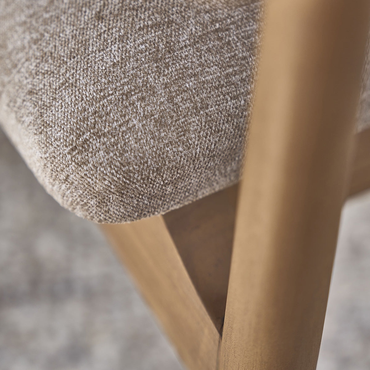 SABI - Sillón de teca maciza, rejilla y tela color crudo