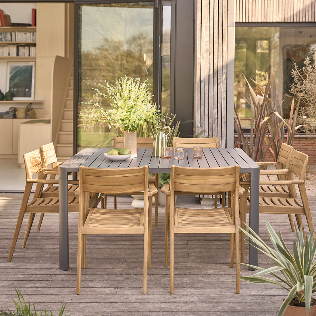 MALTE - Conjunto de muebles de jardín extensibles de aluminio y teca maciza para 6/8 personas