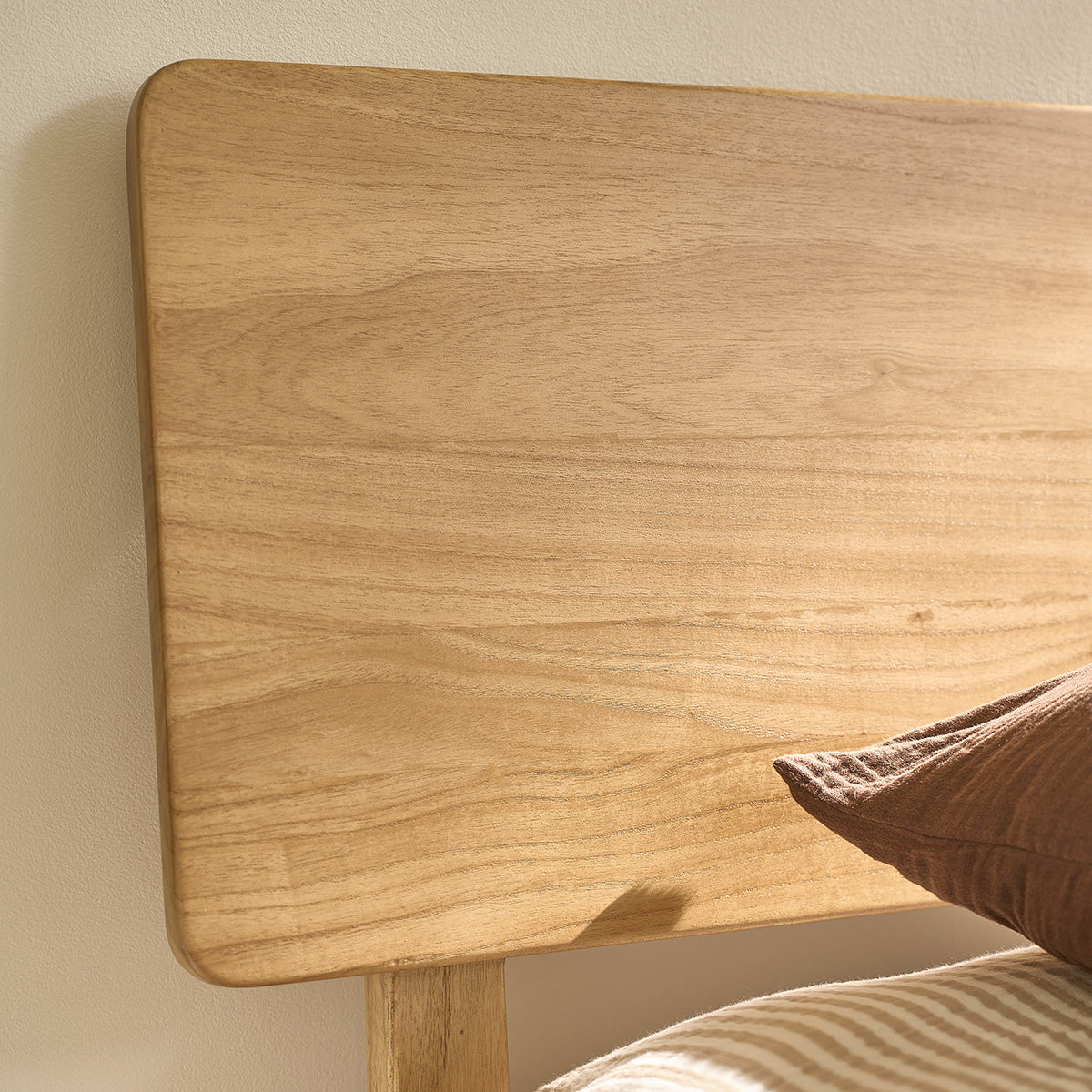 LIT0005-lit_en_bois_de_mindi_180_cm_avec_sommier-04.jpg
