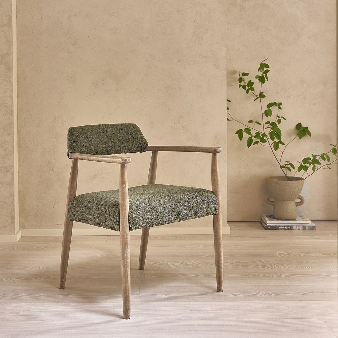 LUISA - Silla de roble y tela bouclette caqui