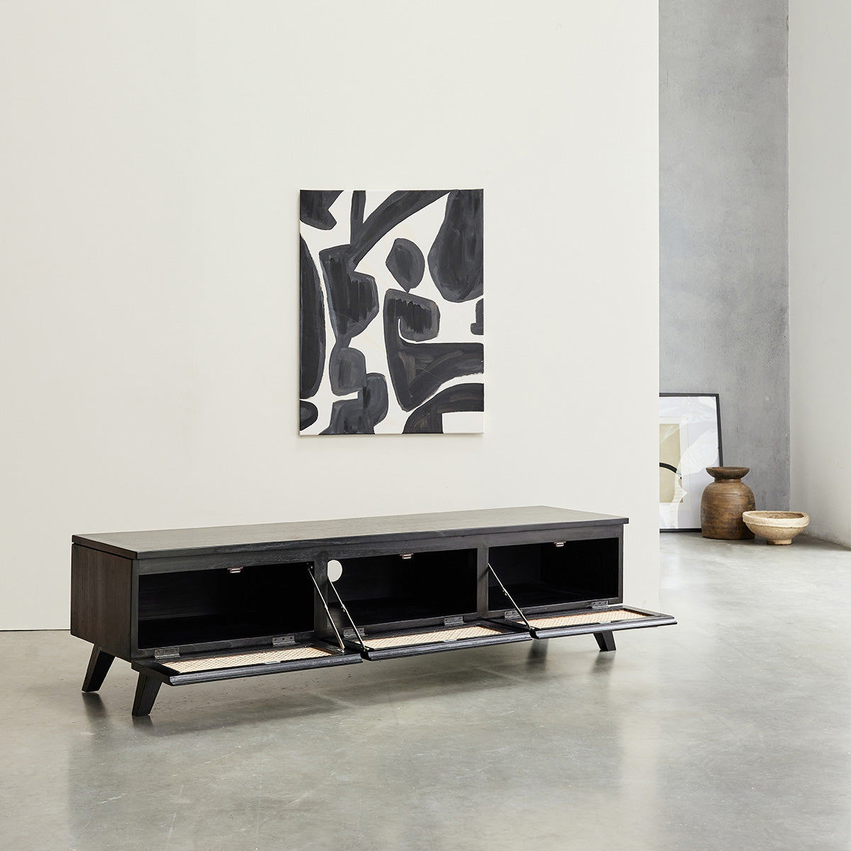 ISÉE - Mueble de TV de mindi macizo y rejilla negro 160 cm