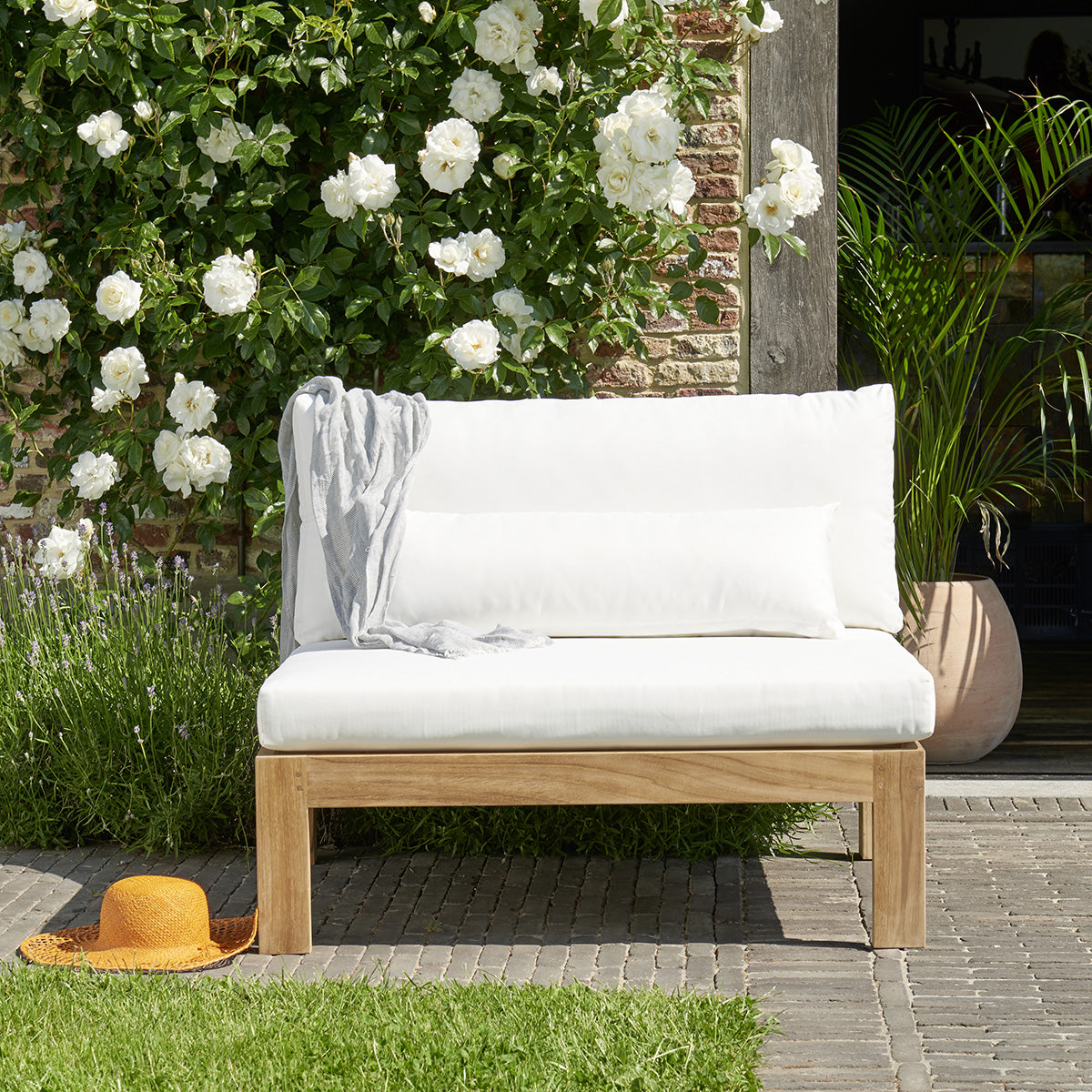 PALMA - Sillón de exterior blanco de teca maciza P