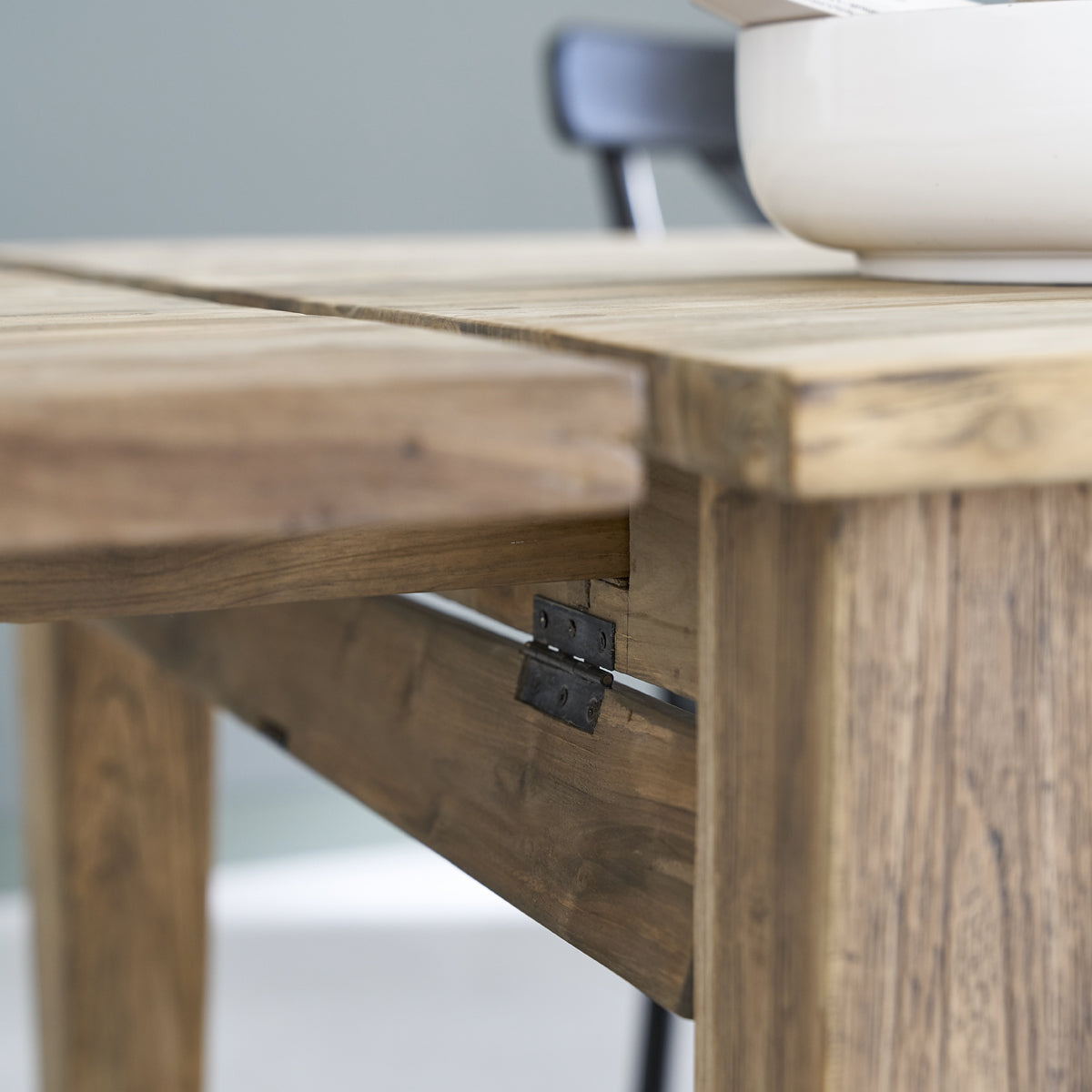 CARGO - Mesa extensible de teca maciza reciclada para 14 pers.